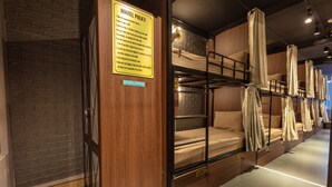 Mixed Dorm 20 Bunk bed in Room - Global Backpackers Hostel (Hanoi)