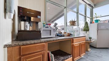 Mini-fridge, microwave