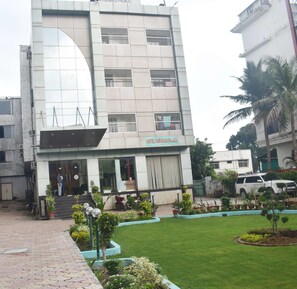 ทางเข้าที่พัก