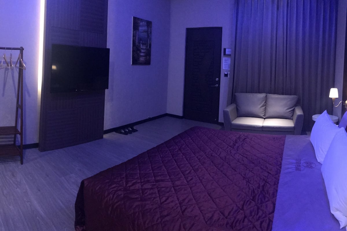 Standard Double Room | Desk, blackout drapes, soundproofing, WiFi (free)