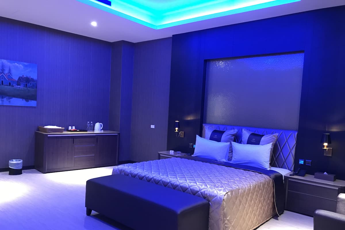 Deluxe Double Room | Desk, blackout drapes, soundproofing, WiFi (free)
