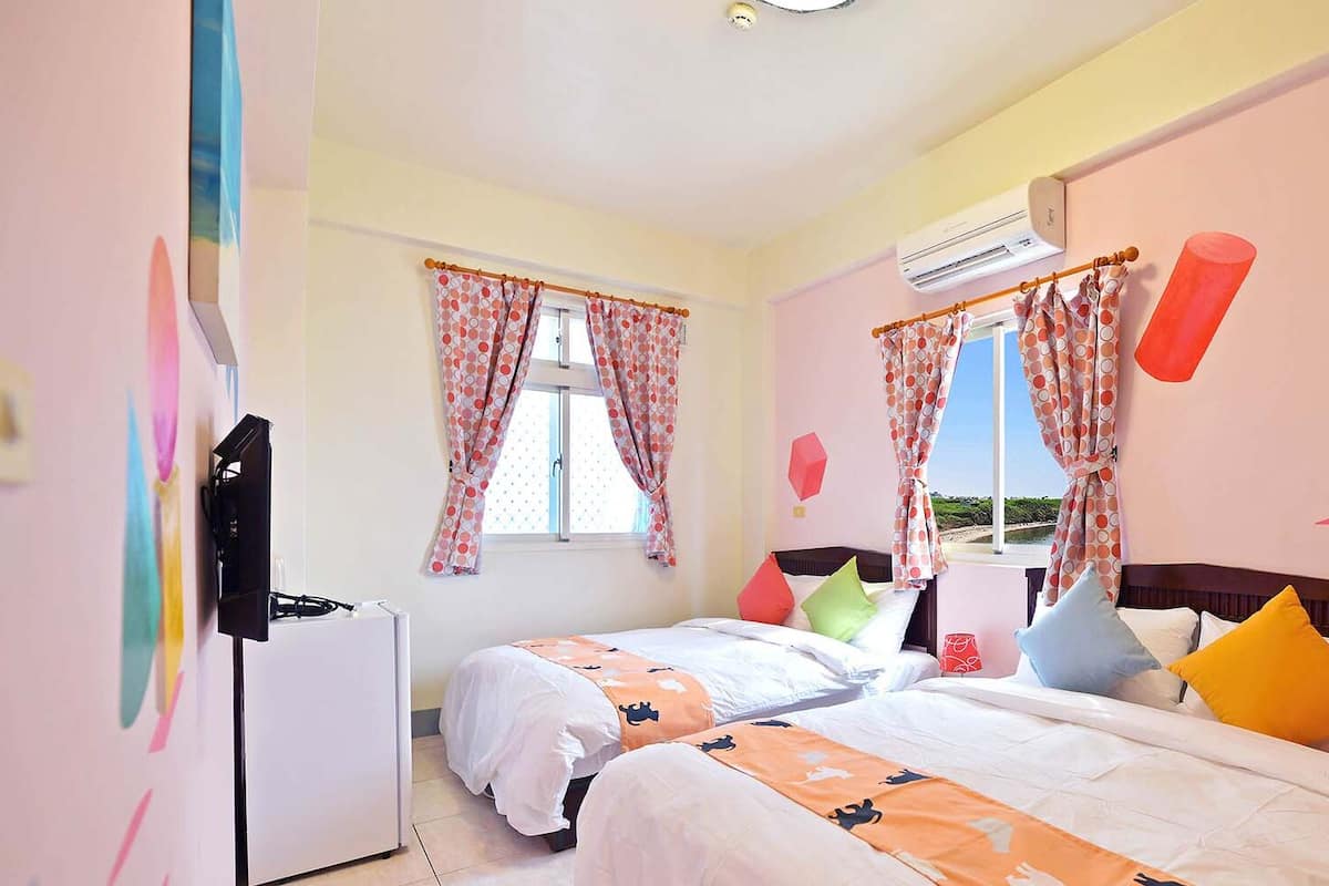 Down duvets, laptop workspace, blackout curtains, soundproofing