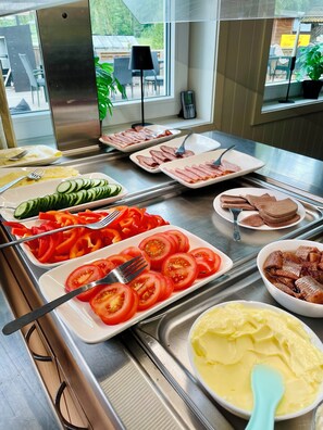 Breakfast buffet - Vimmerby Camping (Vimmerby)