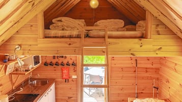 Cabin, Shared Bathroom (Härbre) | Laptop workspace, blackout drapes, cribs/infant beds