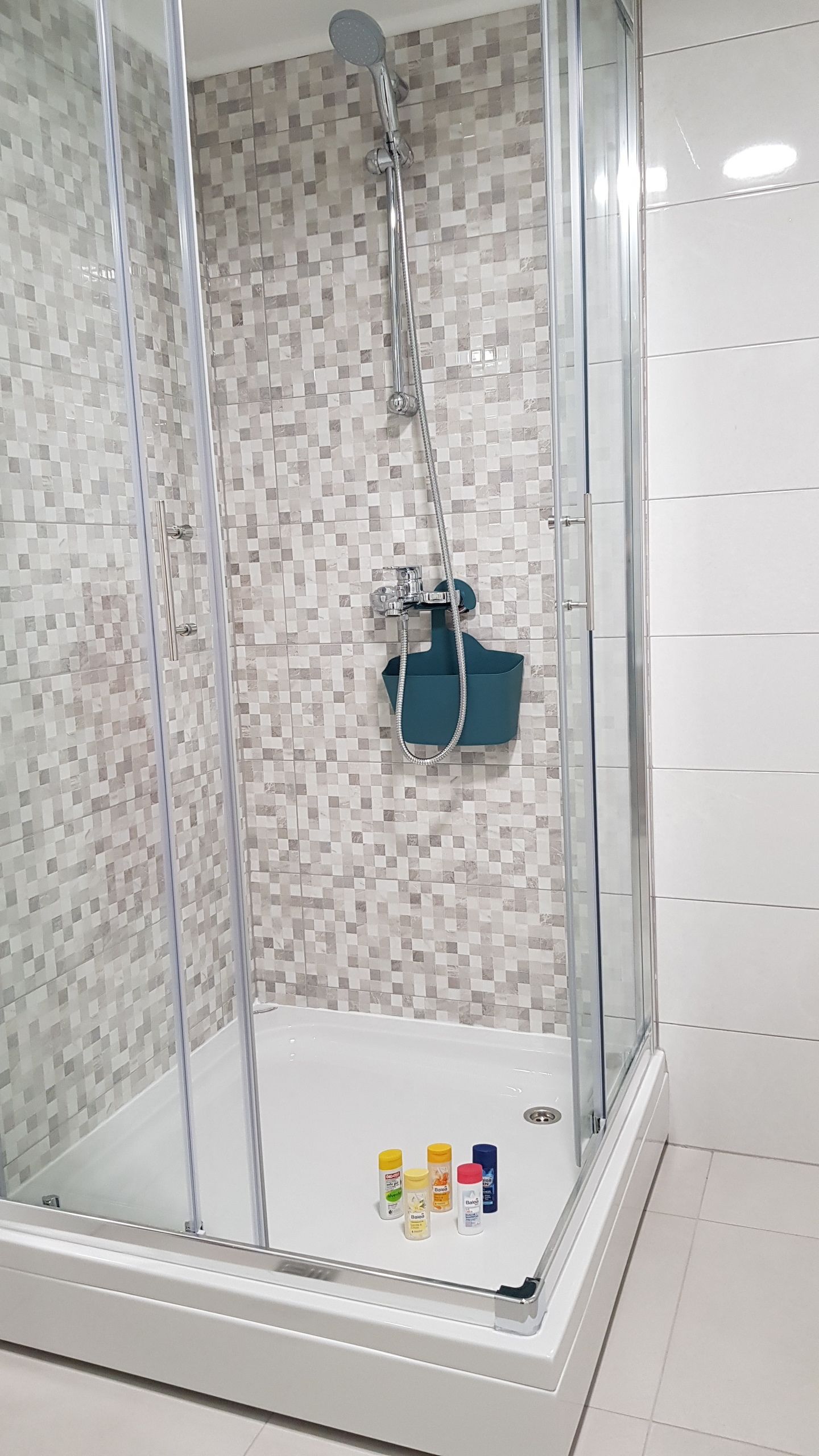 Shower kamar mandi