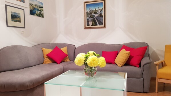 Apartment, Balcony | Living area