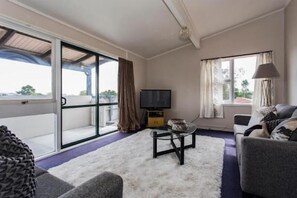 Deluxe Studio Suite, Garden View | View from room - Blenheim Road Motor Lodge (Christchurch)