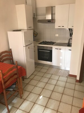 Apartment, 1 Schlafzimmer | Eigene Küche | Kühlschrank, Mikrowelle, Ofen, Herdplatte