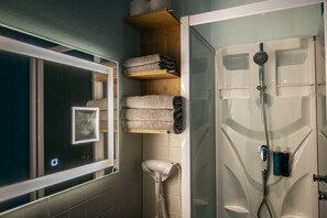 Bathroom - URBN Dreams - Into the Wild (Berlin)