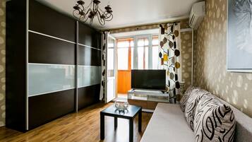 Apartment, 1 Doppelbett und Schlafsofa | 1 Schlafzimmer, schallisolierte Zimmer, Bügeleisen/Bügelbrett