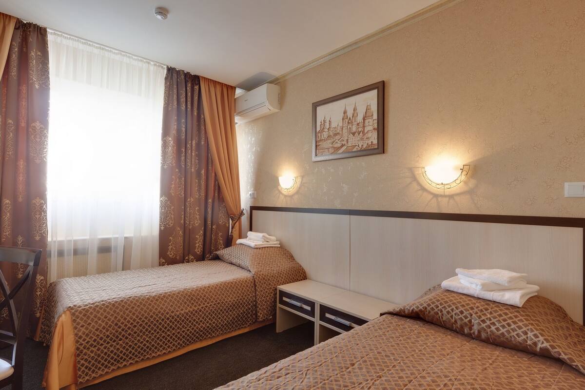 1 slaapkamer, een strijkplank/strijkijzer, gratis wifi, beddengoed