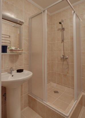 Chuveiro/banheira combinados, toalhas de banho