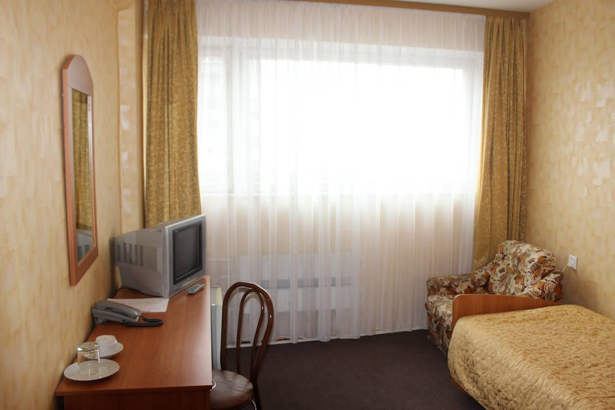 1 slaapkamer, een strijkplank/strijkijzer, gratis wifi, beddengoed