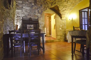 Breakfast, lunch, dinner served; local cuisine 