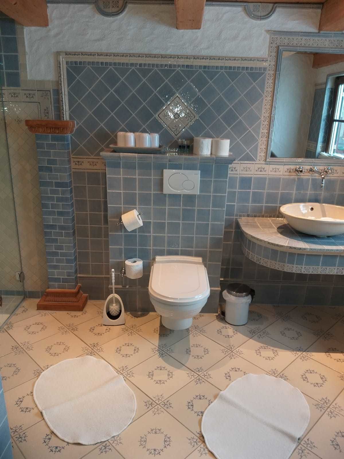 exclusive suite | bathroom amenities | shower, hair dryer, towels