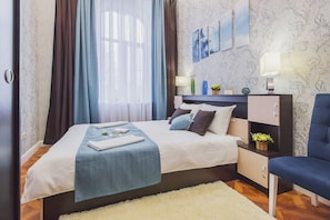 Iron/ironing board, free WiFi, bed sheets