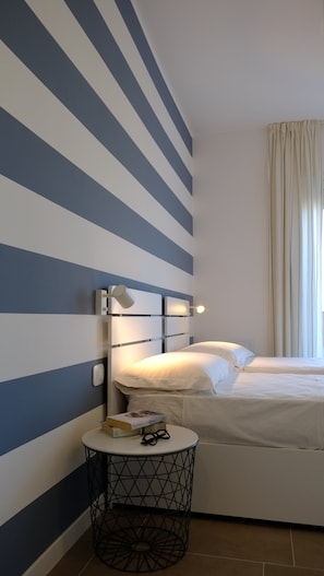 Minibar, in-room safe, desk, laptop workspace