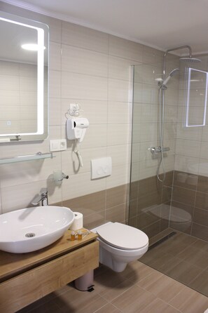Bathroom - Villa Mate (Kolan)