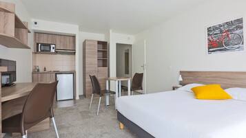 Estudio superior, para no fumadores (2 People) | Servicios de la habitación