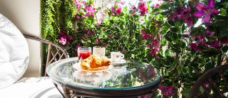 Departamento de lujo, varias camas, para no fumadores, vista a la ciudad | Terraza o patio