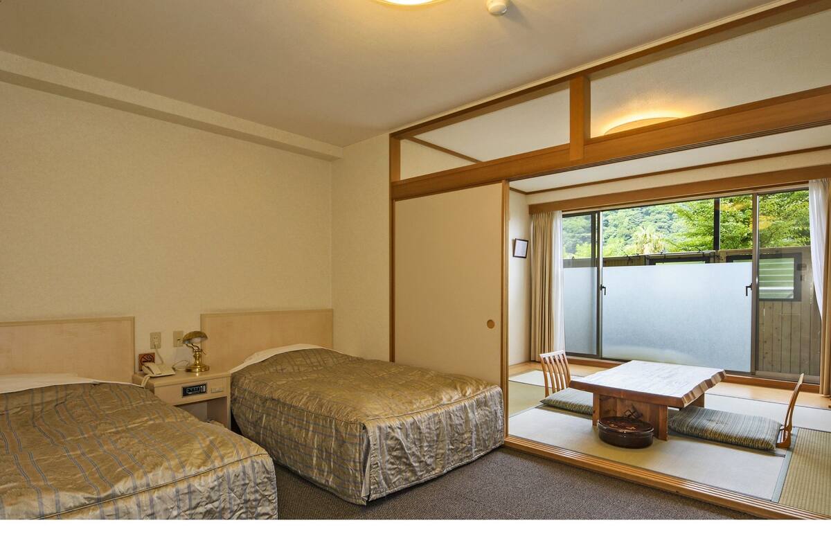 In-room safe, free WiFi, bed sheets, wheelchair access