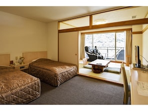 In-room safe, free WiFi, bed sheets, wheelchair access