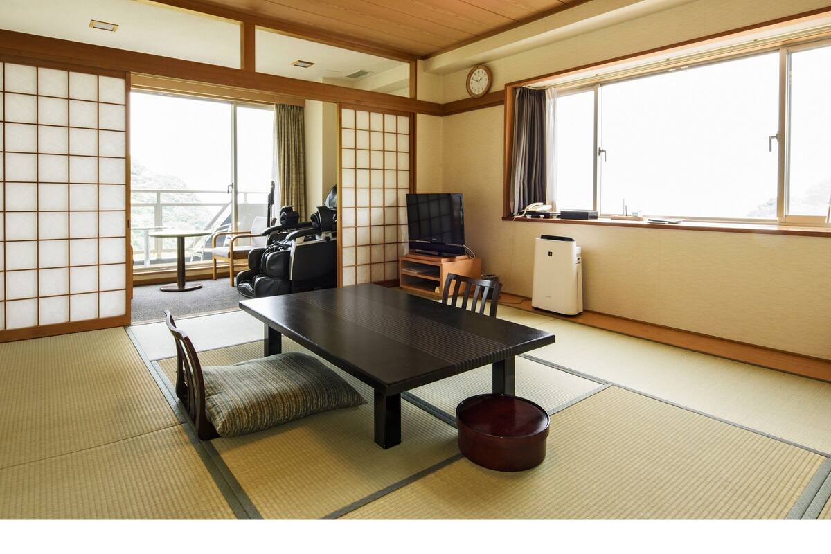 In-room safe, free WiFi, bed sheets, wheelchair access