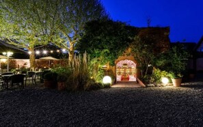 Garden - Hotel Jauch's Löwen (March)