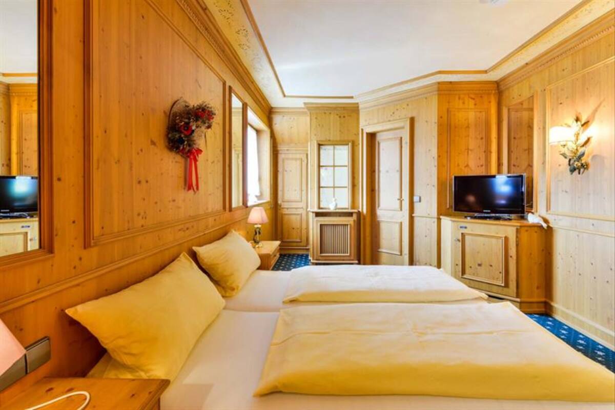 In-room safe, free WiFi