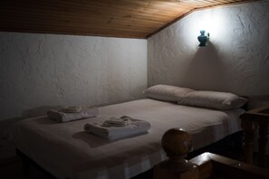 Individually decorated, individually furnished, iron/ironing board - Southside Bed and Breakfast (Bishkek)