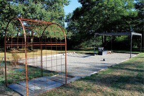 Zona de jocs infantil: a l'aire lliure
