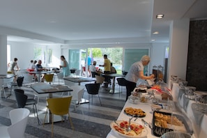 Petit-déjeuner buffet compris tous les jours