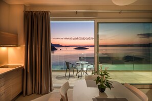 Studio Deluxe with Panoramic Sea View | Vistas desde la habitación