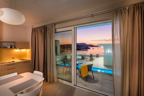 Studio Deluxe with Panoramic Sea View | ลานระเบียง/นอกชาน