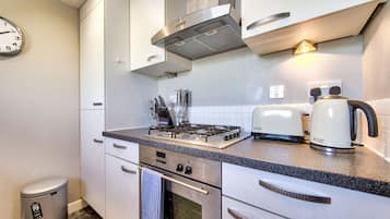 Deluxe Apartment, 2 Bedrooms, City View | Private kitchen | Full-sized fridge, microwave, oven, stovetop