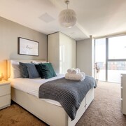 City Riverview Apt Balcony & Parking