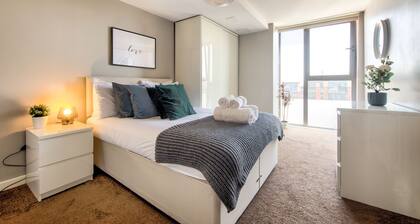 City Riverview Apt Balcony & Parking