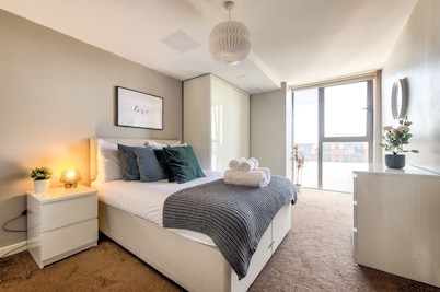 City Riverview Apt Balcony & Parking