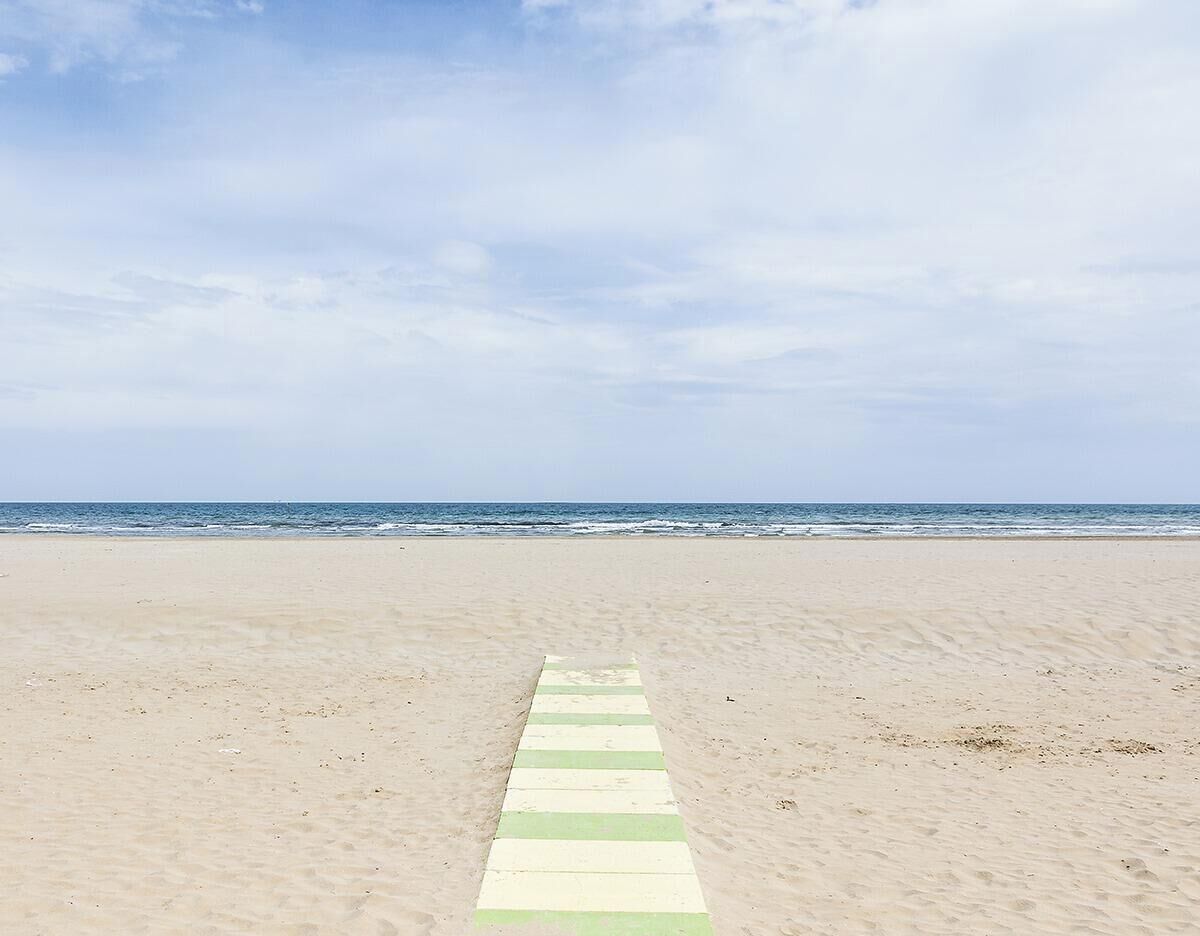 Una spiaggia nelle vicinanze