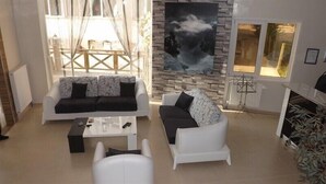 Lobby sitting area - Sindoma Hotel (Bartin)