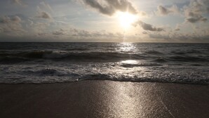 Beach/ocean view - Hi Win Holidays Cottage Chilaw (Chilaw)