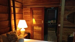 Minibar, desk, soundproofing, WiFi (free) - Hi Win Holidays Cottage Chilaw (Chilaw)