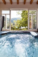 Casa, banheiro privativo, vista para o rio (Altes Winzerhaus) | Hidromassagem interna