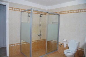 House, 4 Bedrooms, Sea View | Bathroom