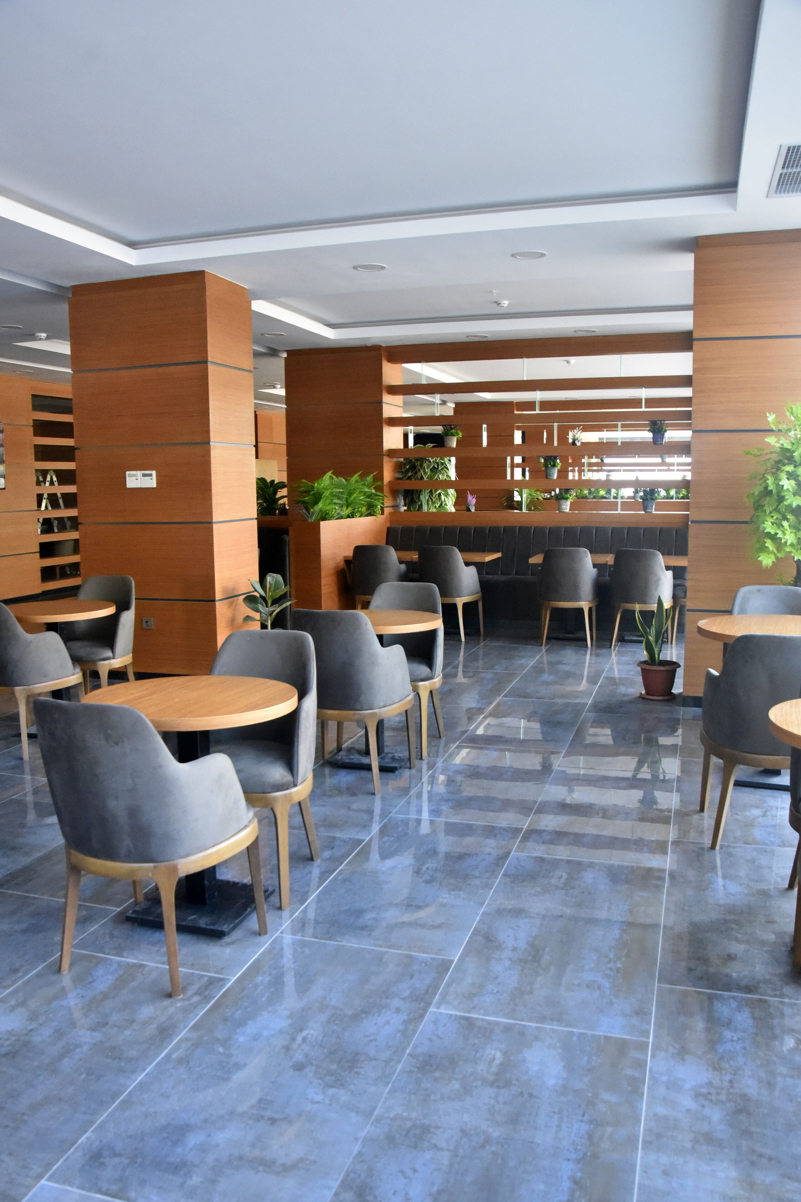 Se sirven desayunos, comidas y cenas 