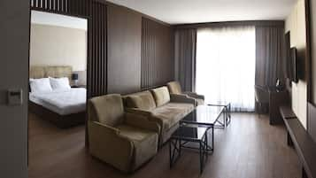 SUITE ROOM | ผ้าปูที่นอนฝ้ายอียิปต์, เครื่องนอนระดับพรีเมียม, มินิบาร์ฟรี