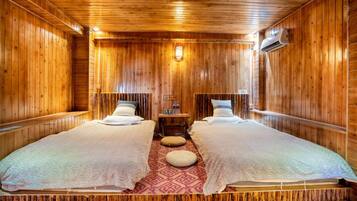 Standard Twin Room | Blackout drapes, soundproofing, free WiFi, bed sheets