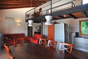 In-room dining - Spacious Villa with a Swimming Pool (Piran)