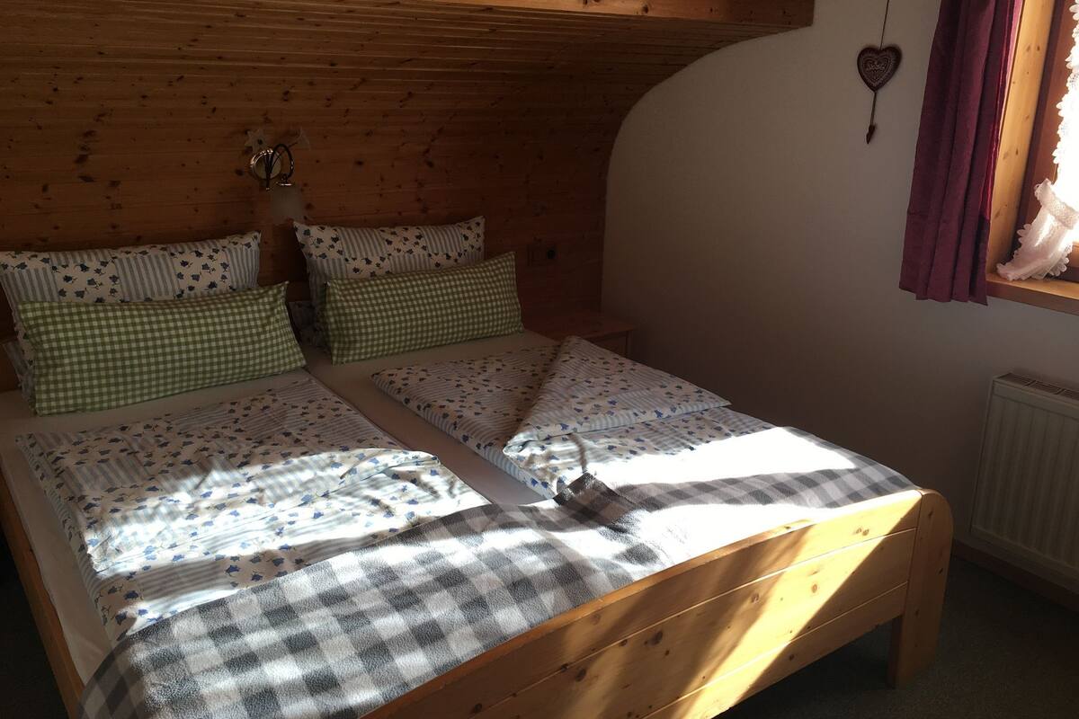 Lits pliants/supplémentaires, Wi-Fi gratuit, draps fournis