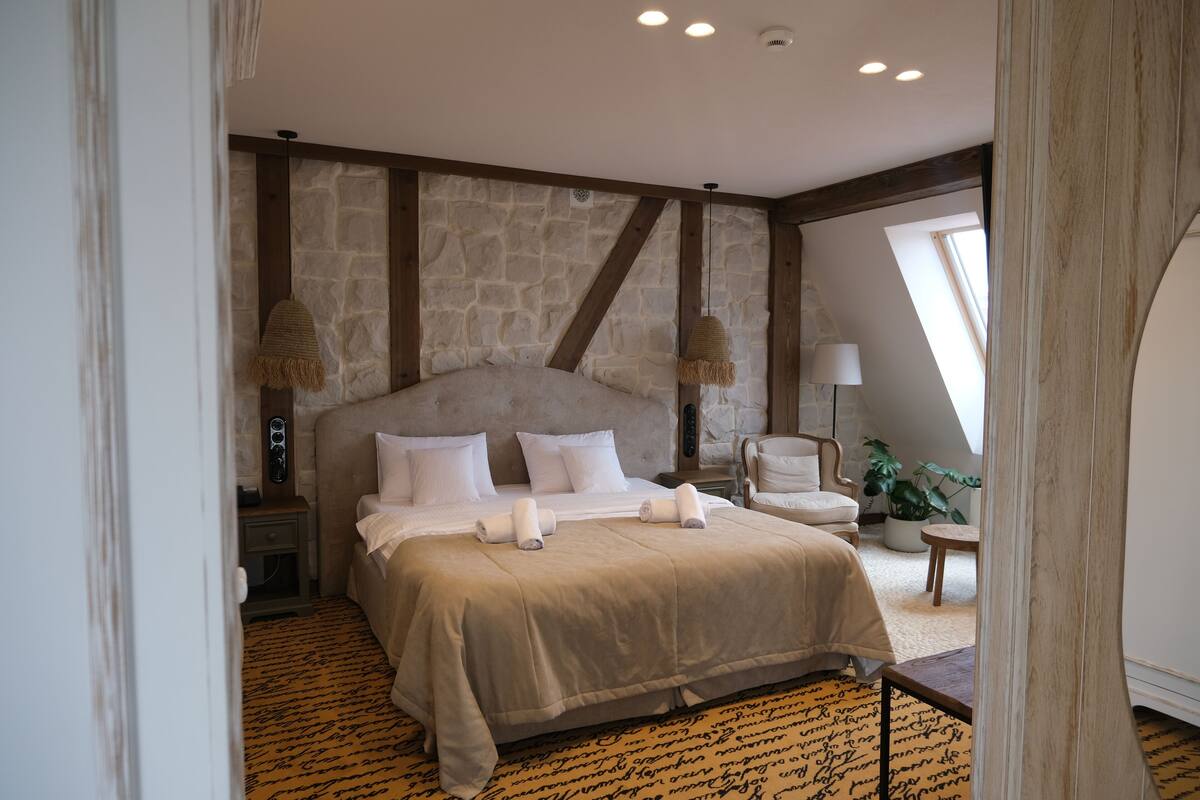 Suíte estúdio superior | Roupas de cama premium, cortinas blackout, Wi-Fi de cortesia